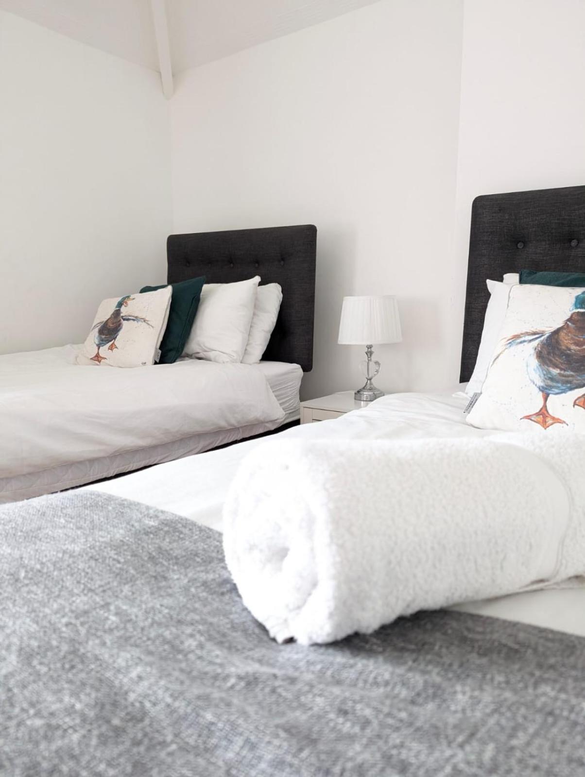 3Br-St Johns Hse-Free Parking-Workers-Kitchen-Wifi-Dog Friendly Doncaster Exterior foto